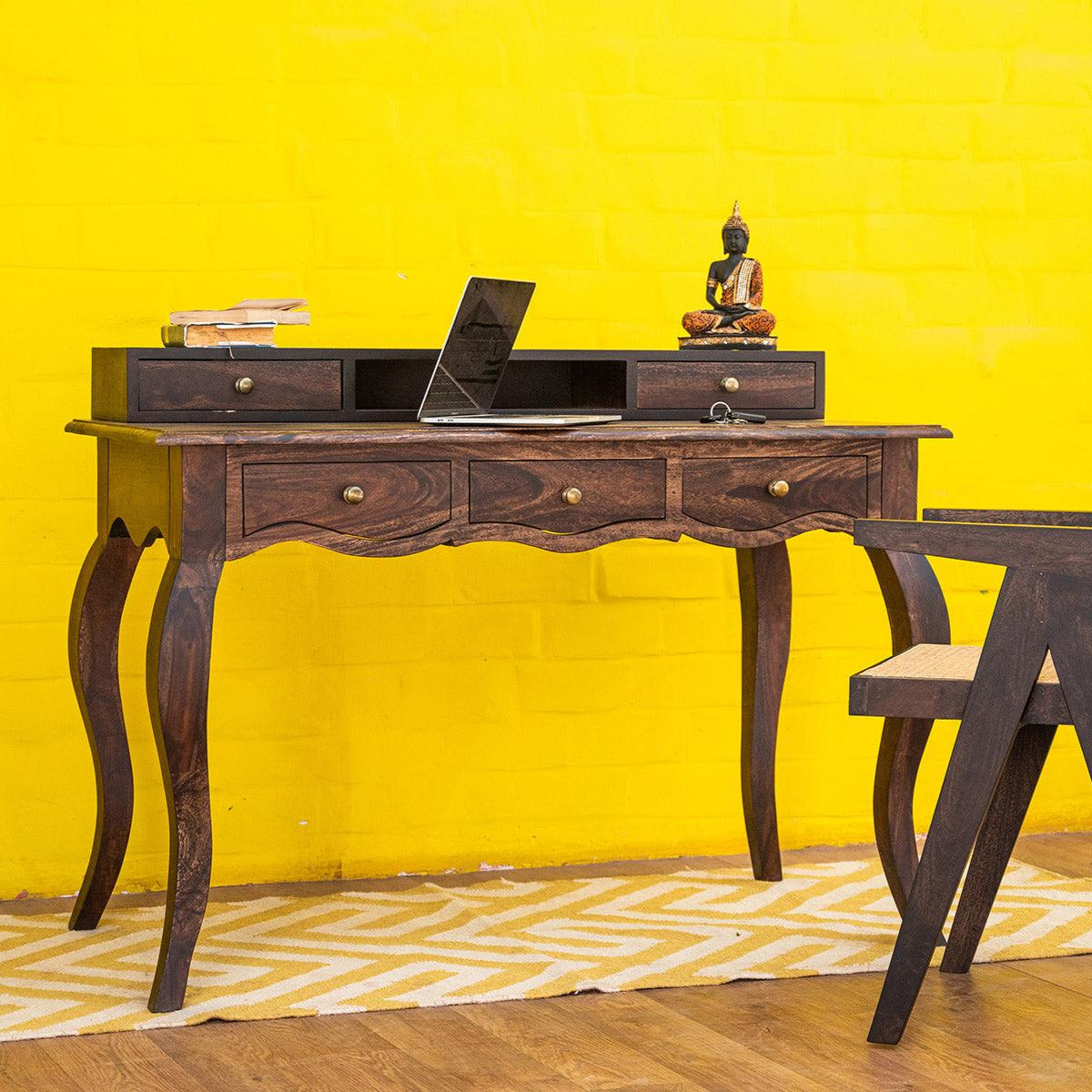 Adamas Study Table