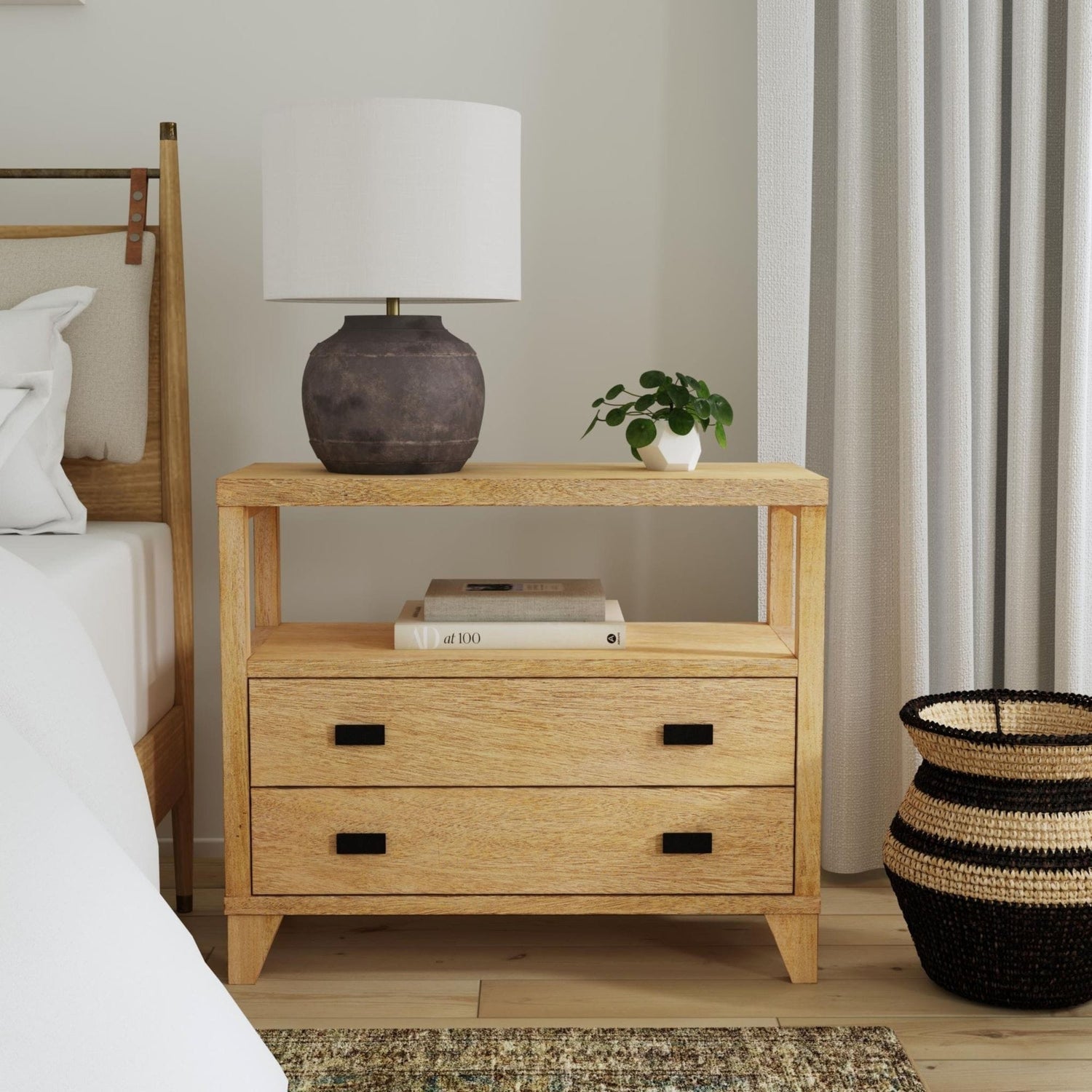 Cali Bedside