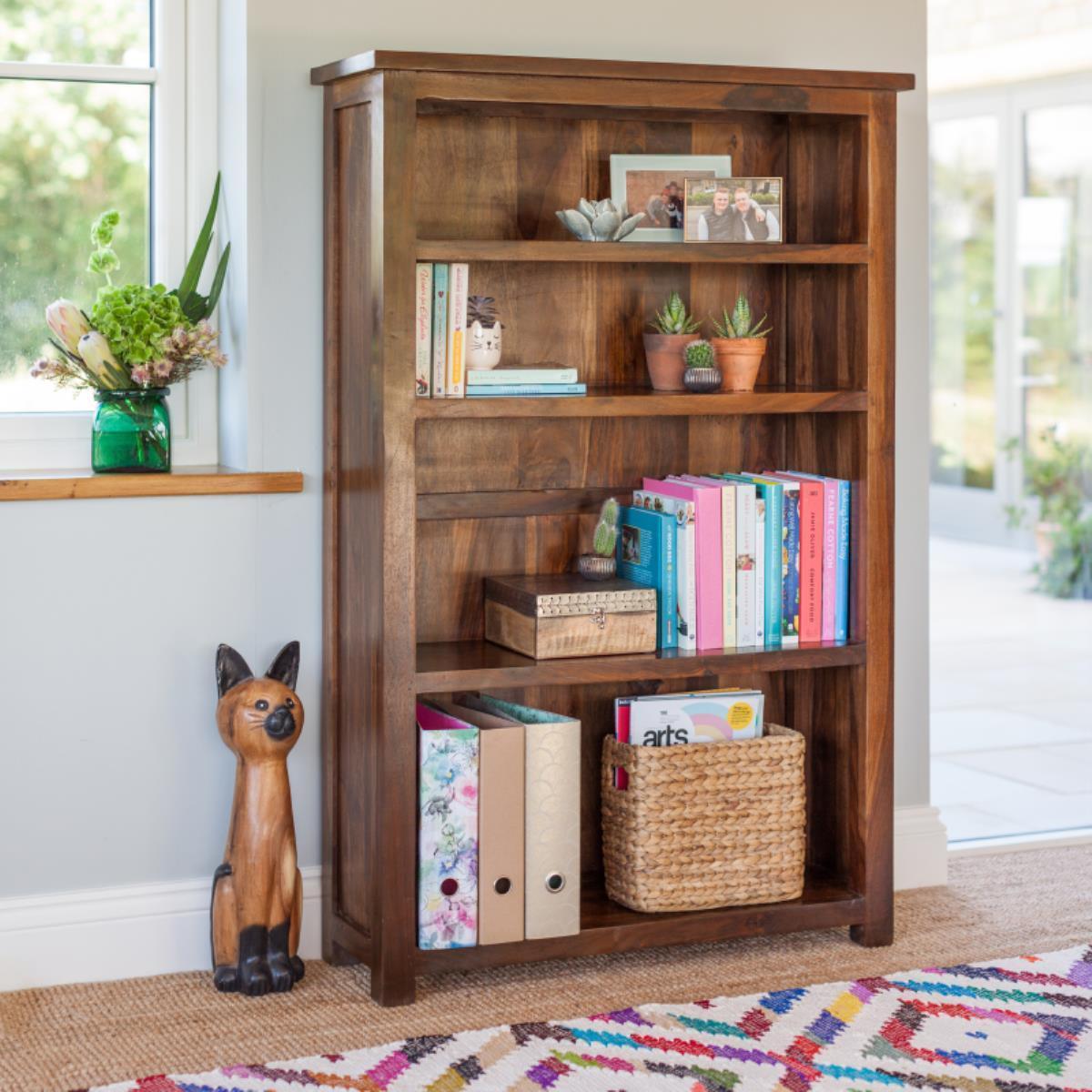 Hannah Bookshelf