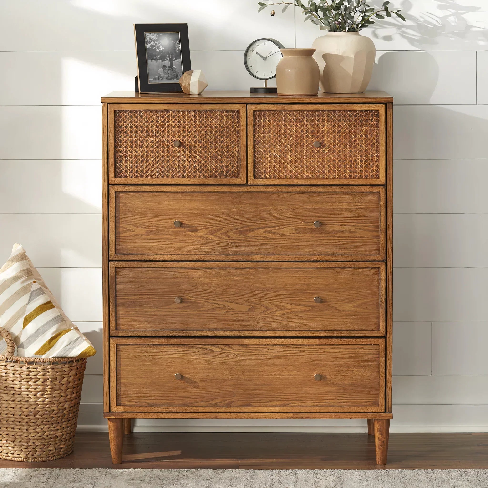Leon Chest of Drawer