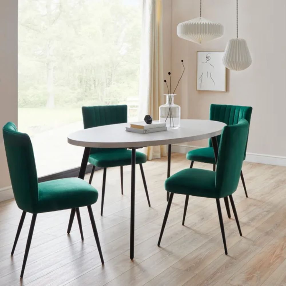Reepham Dining Table with 4 Taylor Chairs Dining Set