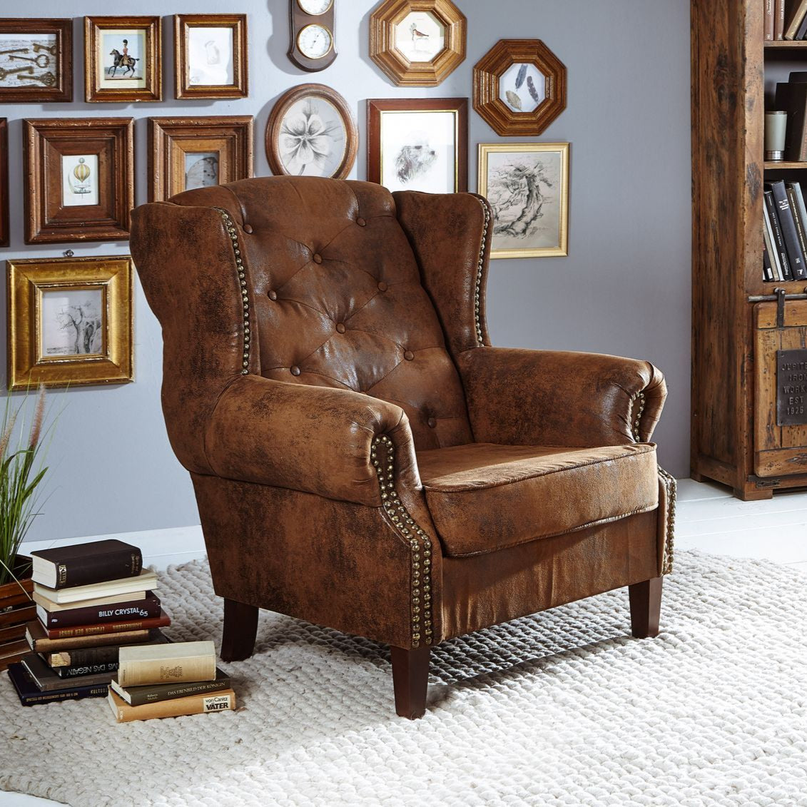 Regale Leather Chesterfield Single Seater Sofa