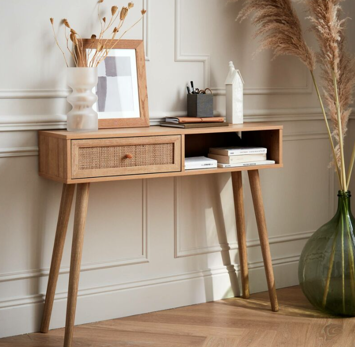 Valencia Study Table