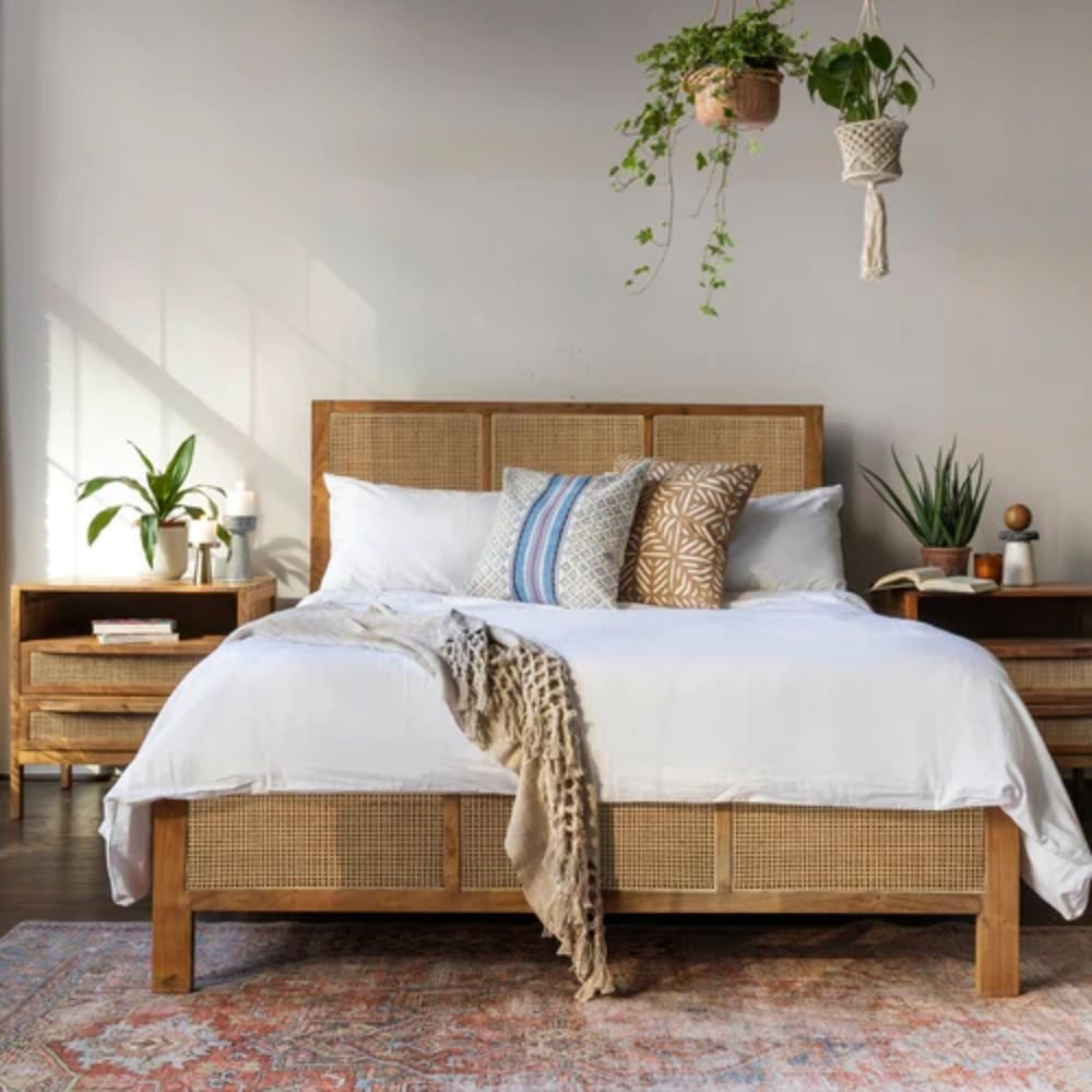 Wellow Rattan bed