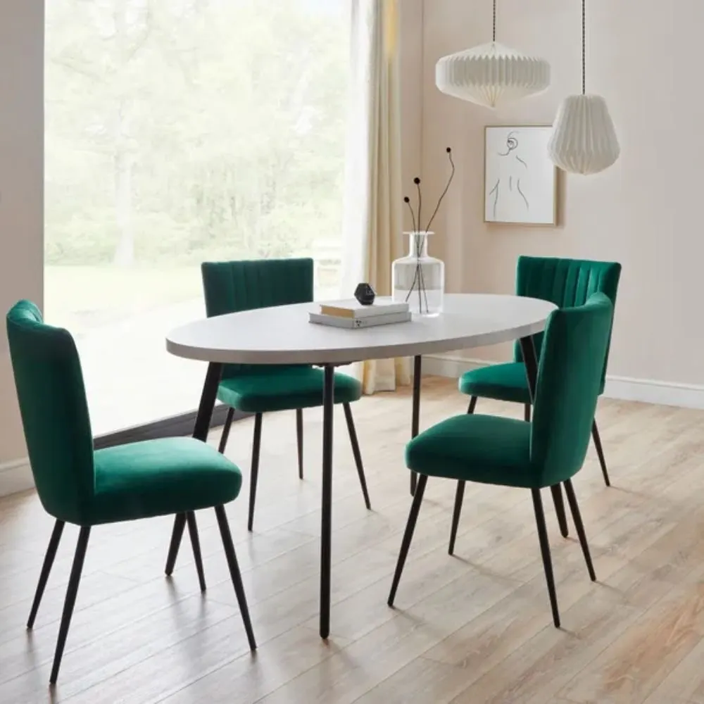 Reepham Dining Table with 4 Taylor Chairs Dining Set