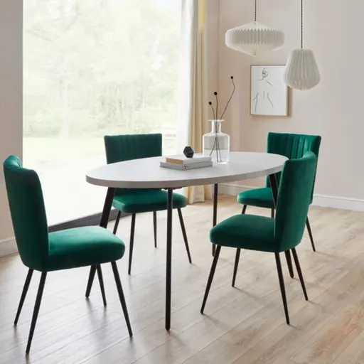 Reepham Dining Table with 4 Taylor Chairs Dining Set