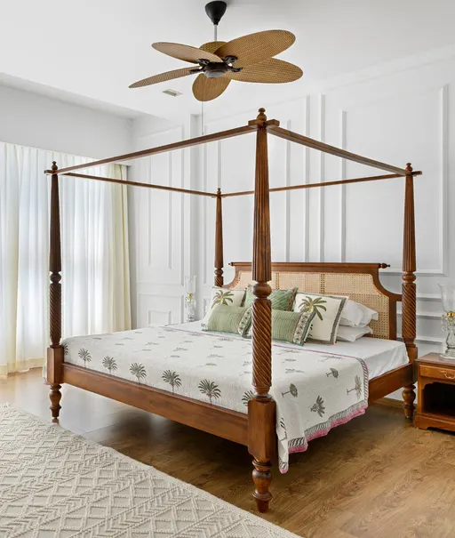 Viktor Cane Poster Bed #04